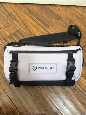 Wandrd- ROGUE 6L SLING (Uyuni Purple)